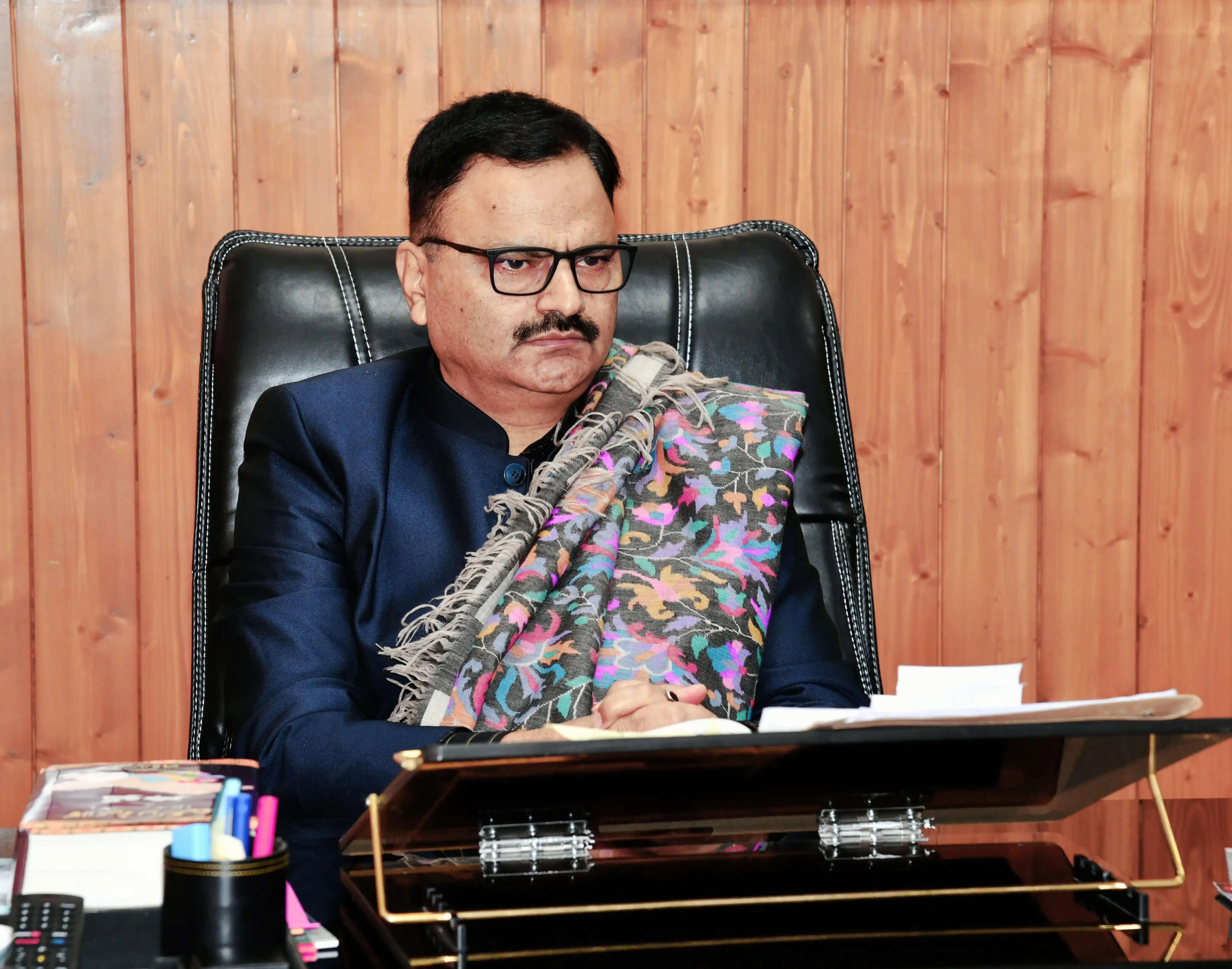 वन अधिकार दावों के निस्तारण में तेजी लाएं-जनजातीय कार्य विभाग