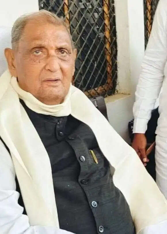 जलभराव से बर्बाद फसलों का सर्वे कर किसानों को मुआवजा दे सरकार : रेवती रमण सिंह