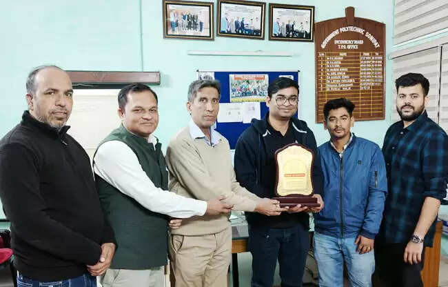 राजकीय बहुतकनीकी सोनीपत के सात विद्यार्थियों का सफल कैंपस प्लेसमेंट