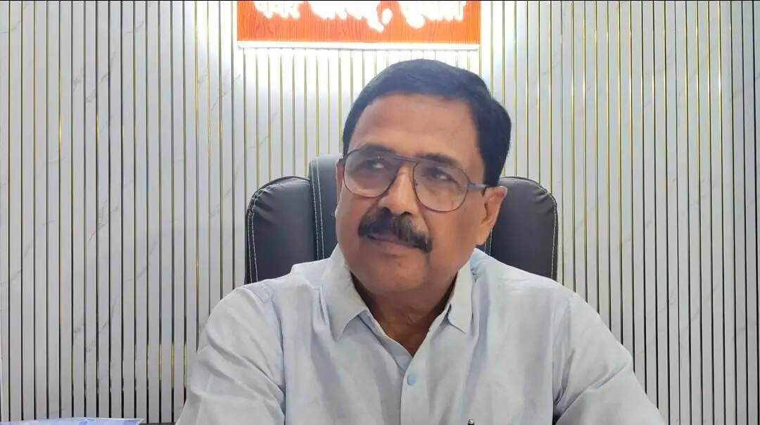 वेतन भुगतान के आश्वासन पर खत्म हुई सफाई कर्मियों की हड़ताल