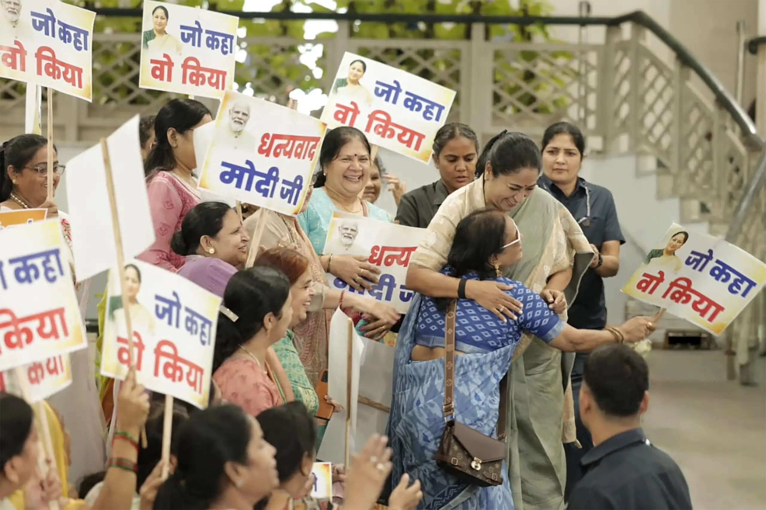 दिल्ली लक्ष्मी योजना की स्वीकृति पर महिलाओं ने मुख्यमंत्री का जताया आभार