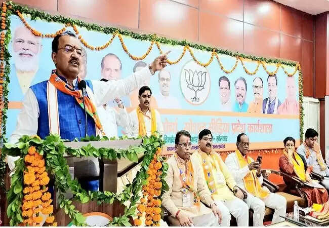 प्रत्येक बूथ पर ओबीसी नेतृत्व तैयार करें : केशव प्रसाद मौर्य