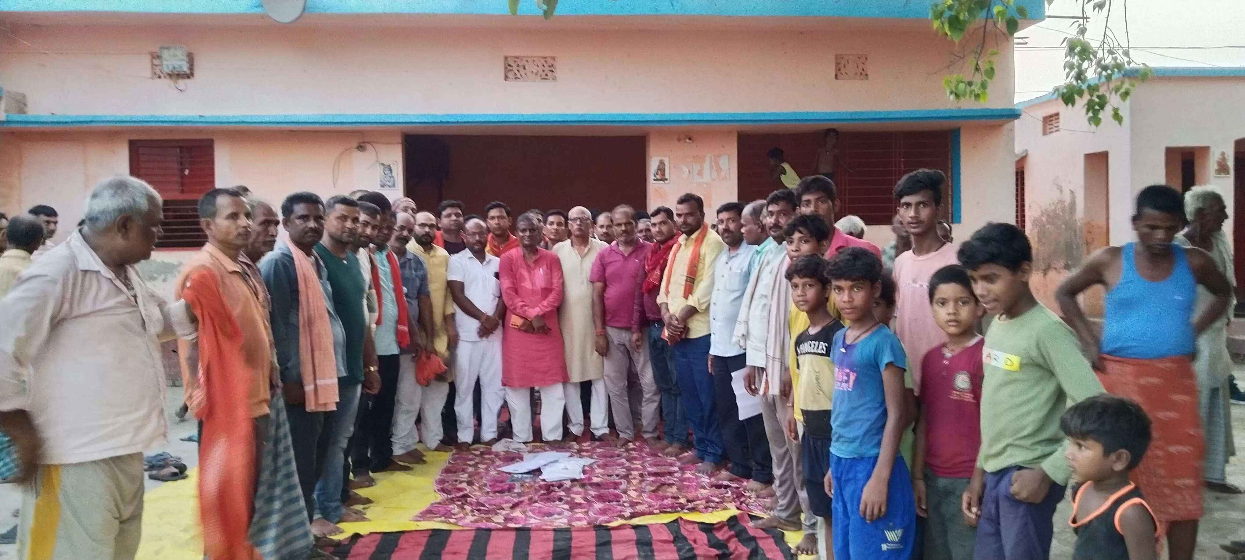 बगहा विधायक राम सिंह ने विधानसभा क्षेत्र में आयोजित संकल्प सभा में भाग लिया