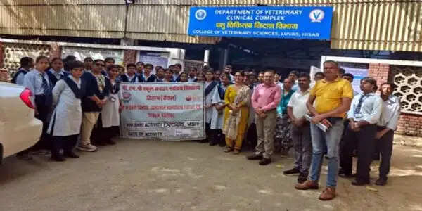 हिसार : नवोदय विद्यालय के 60 विद्यार्थियों ने किया लुवास का शैक्षणिक भ्रमण