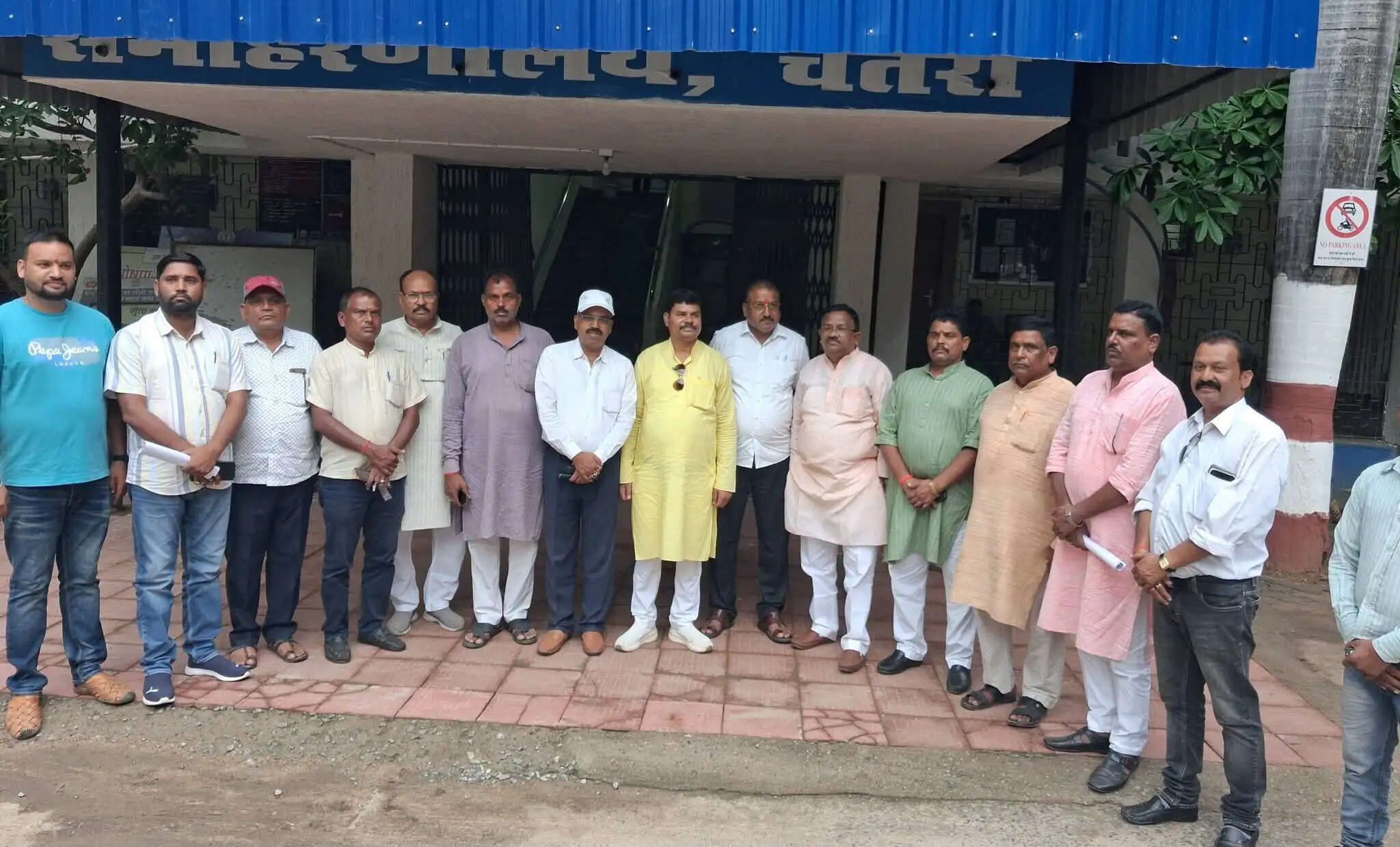 दुष्कर्म मामले में भाजपा ने एसपी को सौंपा ज्ञापन