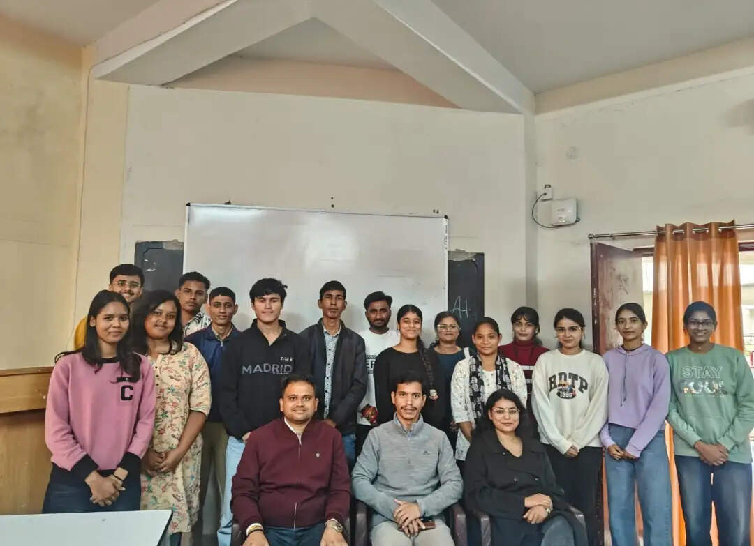 पर्यटन को बढ़ावा देने के साथ ही प्राकृतिक संसाधनों का संरक्षण करना जरूरी