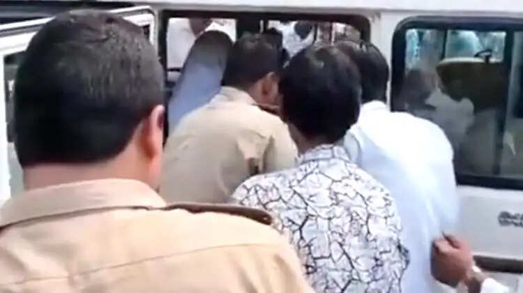 दुकान से चाकू खरीदने के बाद युवक ने उठाया खौफनाक कदम, जांच में जुटी पुलिस