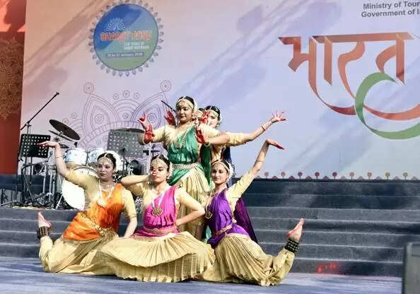 'भारत पर्व' के समापन समारोह के दौरान तीन राज्यों का दिखा सांस्कृतिक तालमेल