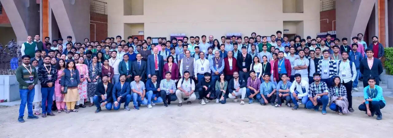 पहले से अधिक जटिल होता जा रहा है सम्पूर्ण साइबर सुरक्षा : डॉ. गुलशन राय