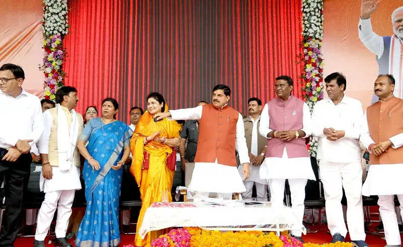 बुंदेलखंड ने पानी के अभाव में गरीबी झेली, अब केन-बेतवा नदी जोड़ो से हम इसे बनाएंगे समृद्ध : मुख्यमंत्री डॉ. यादव