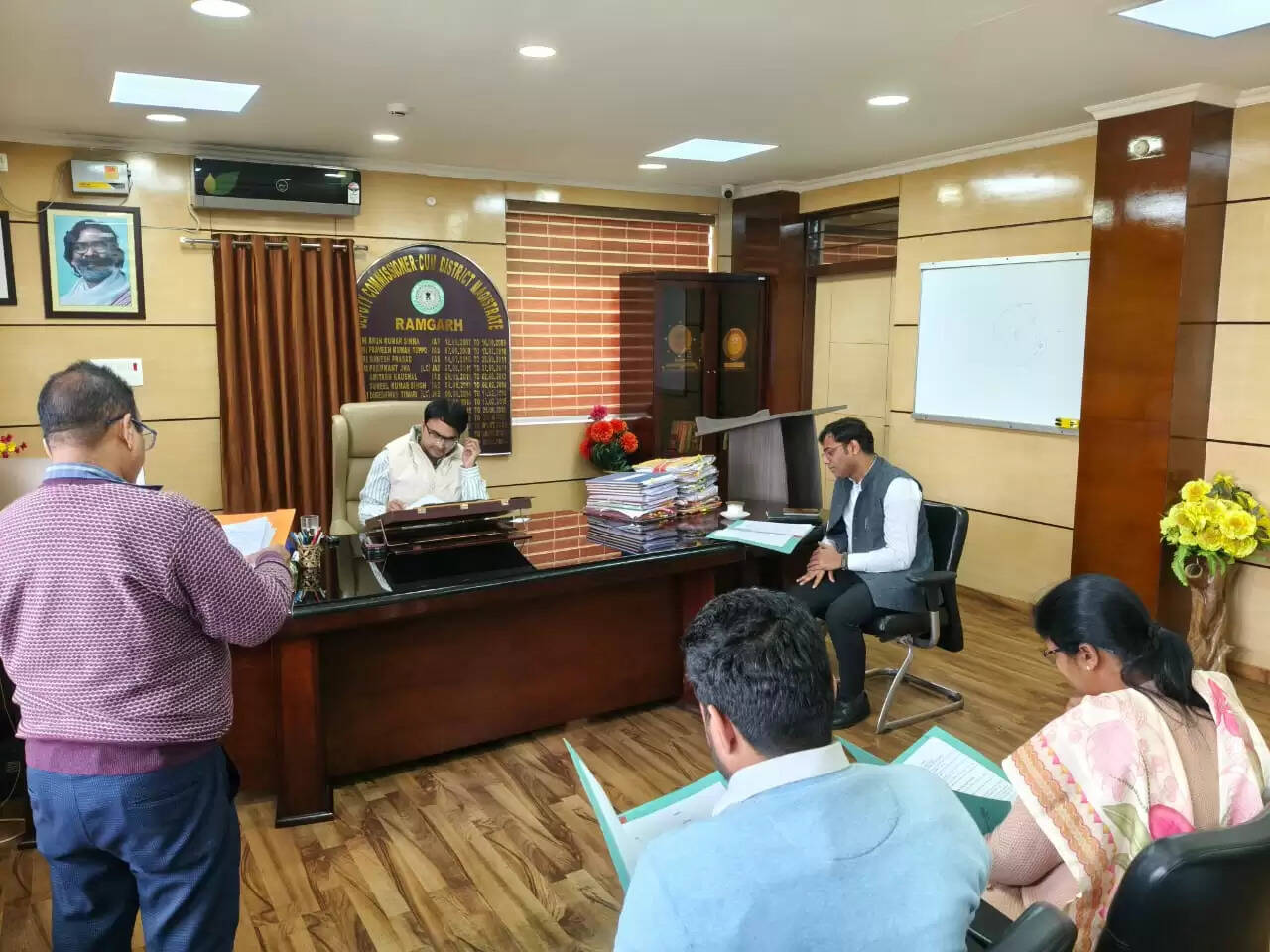 डीसी ने की जिला छात्रवृत्ति स्वीकृति समिति की बैठक, दिया निर्देश