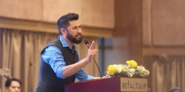 अपने भारत भ्रमण के बारे में जानकारी देने के लिए सत्तारूढ़ दल के अध्यक्ष रवि लामिछाने ने बुलाई सर्वदलीय बैठक