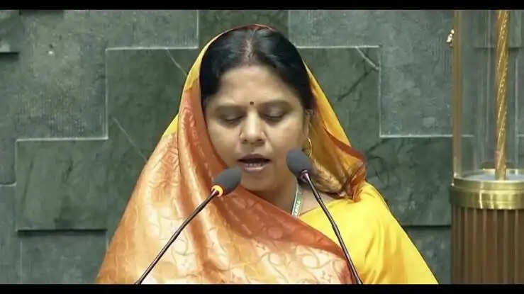 भाजपा महिला सांसदों का प्रतिनिधिमंडल आज राष्ट्रपति से करेगा मुलाकात, कांग्रेस सांसद पर लगे आरोपों का उठाएगा मुद्दा