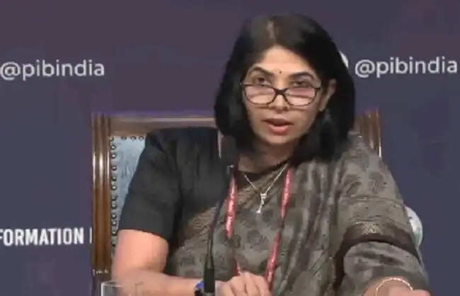 देश में जरूरी वस्तुओं की कीमतों में असामान्य उतार-चढ़ाव नहीं, स्थिति पर सरकार की नजर