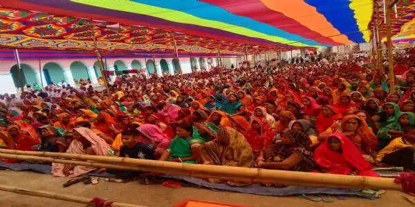 मचहा में संतमत सत्संग का दो दिवसीय सत्संग का समापन, स्वामी प्रमोद बाबा जी महाराज ने दिए प्रेरणादायी प्रवचन