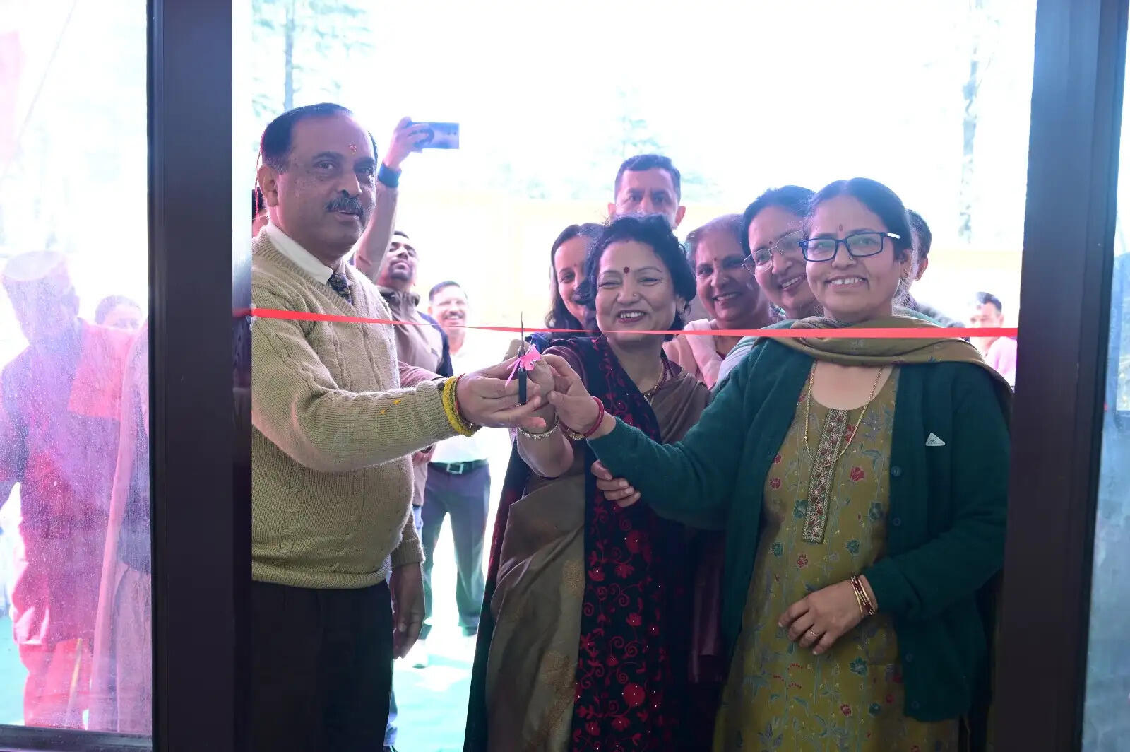 कृषि विश्वविद्यालय पालमपुर में कुलपति ने किया 'हुनर हाट’ का शुभारंभ