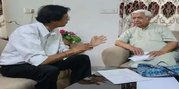 विहिप के अंतरराष्ट्रीय अध्यक्ष ने श्री कृष्ण जन्म भूमि मथुरा मामले में दायर वाद के वादी अधिवक्ता से की विस्तृत चर्चा