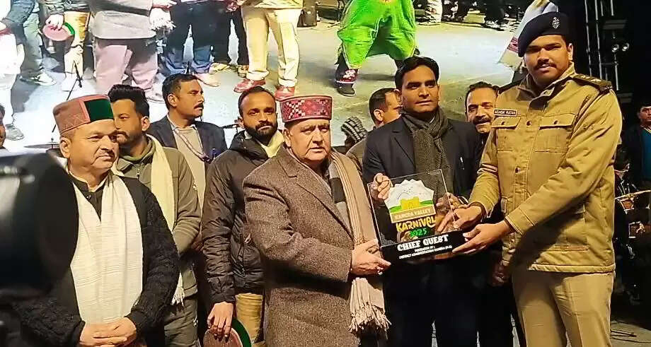 कांगड़ी एवं गदयाली नाइट के साथ कांगड़ा वैली कार्निवाल–2025 का समापन