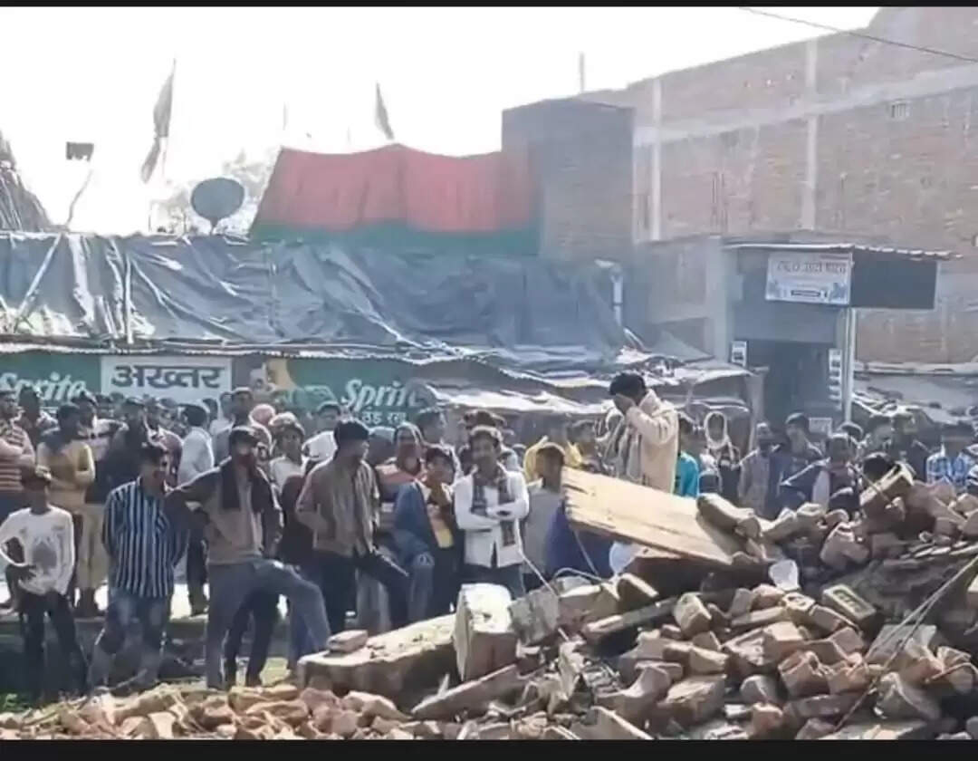 न्यायालय के आदेश पर चला बुलडोजर