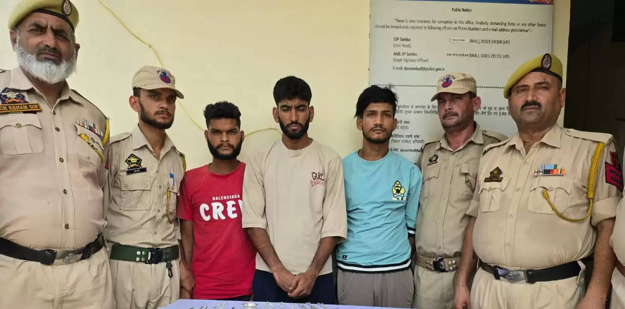 सांबा पुलिस ने चोरी के मामलों को सुलझाया, 12.5 लाख की चोरी हुई संपत्ति बरामद, 4 गिरफ्तार