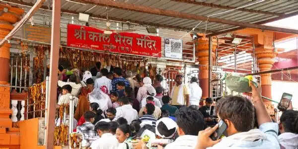 उज्जैन के कालभैरव में 500 रुपए के शीघ्र दर्शन से 5 दिन में 25 लाख की आय