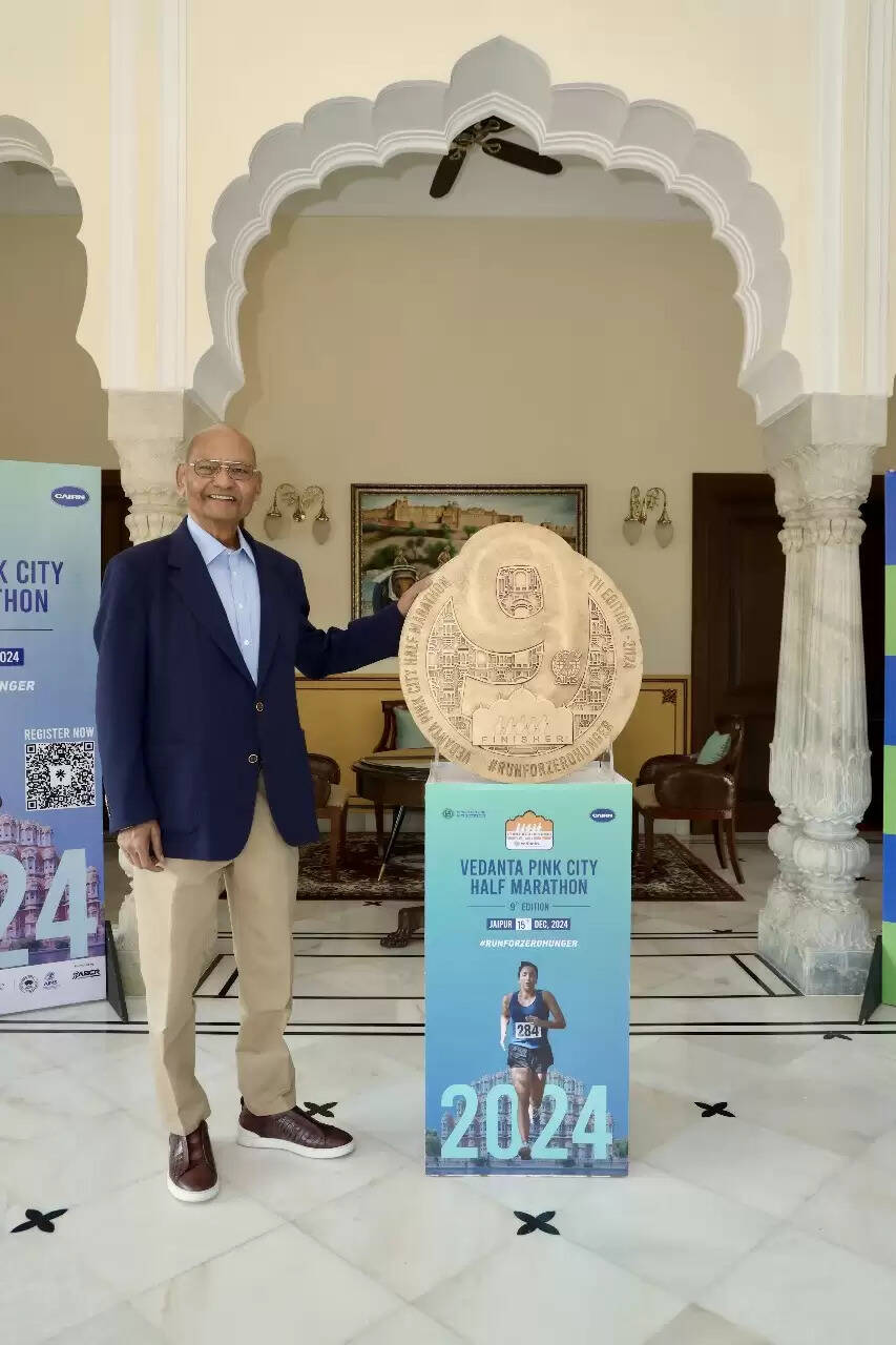 वेदांता ग्रुप ने किया वेदांता पिंक सिटी हाफ मैराथन 2024 के मेडल का लॉन्च