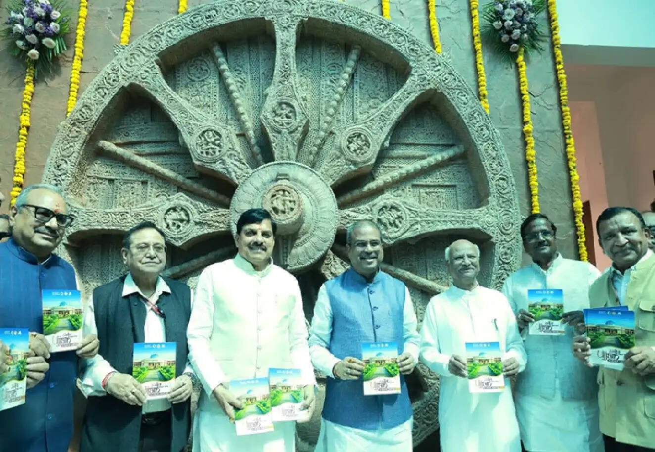 महाकाल की नगरी में ‘समय’ पर विश्व मंथन : मुख्यमंत्री, केंद्रीय मंत्री समेत सुरेशसोनी और विद्वान हुए शामिल