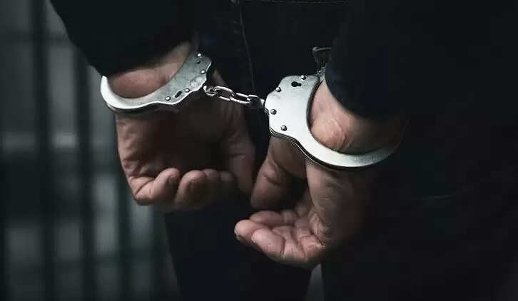 बिहार के मुख्यमंत्री का पुतला फूंकने जा रहे दो लोग गिरफ्तार