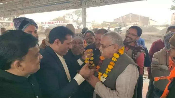 दतियाः जिले के 200 तीर्थयात्री तिरुपति बालाजी की तीर्थ यात्रा के लिए रवाना