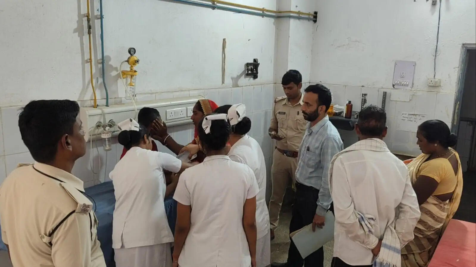 बिहार के नवादा जिले में थैले में रखा बम फटा, बच्चा घायल, दो गिरफ्तार