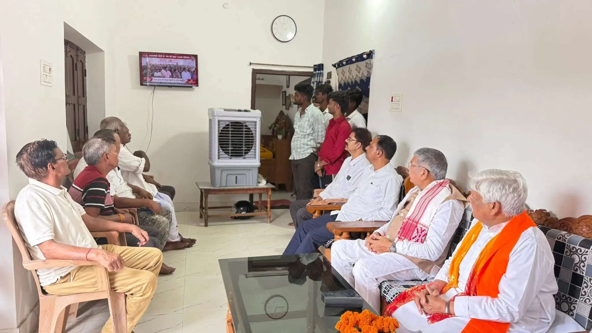 आदित्य साहू ने पलामू में तो बाबूलाल मरांडी ने चाईबासा में सुना 'मन की बात' कार्यक्रम