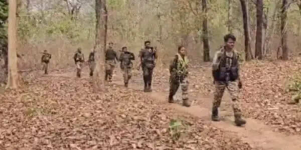 बोकारो में पुलिस मुठभेड़ में आठ नक्सली ढेर, हथियार और विस्फोटक सामग्री बरामद