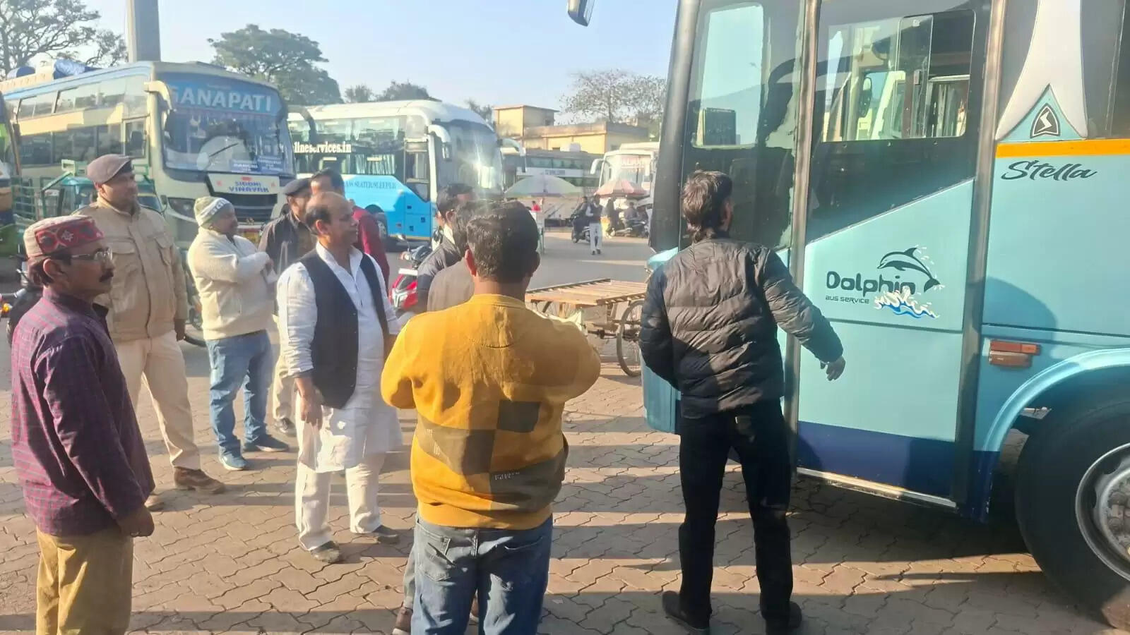 स्लीपर बसों की जांच में कई लोगों को मिला नोटिस