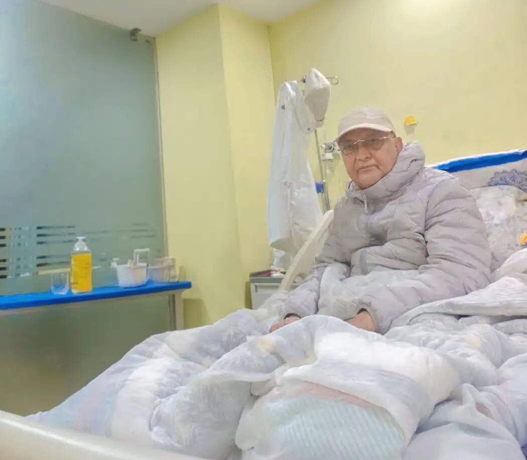 नेपाल के पूर्व प्रधानमंत्री ओली की हुई सर्जरी, अस्पताल के आईसीयू में रखा गया