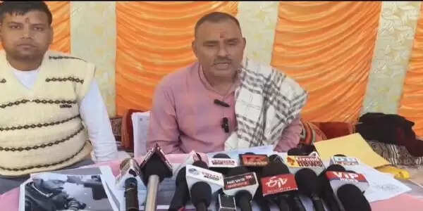 कोरबा: पूर्व सैनिक ने टोल प्लाजा में भ्रष्टाचार का लगाया आरोप, अनिश्चितकालीन अनशन शुरू