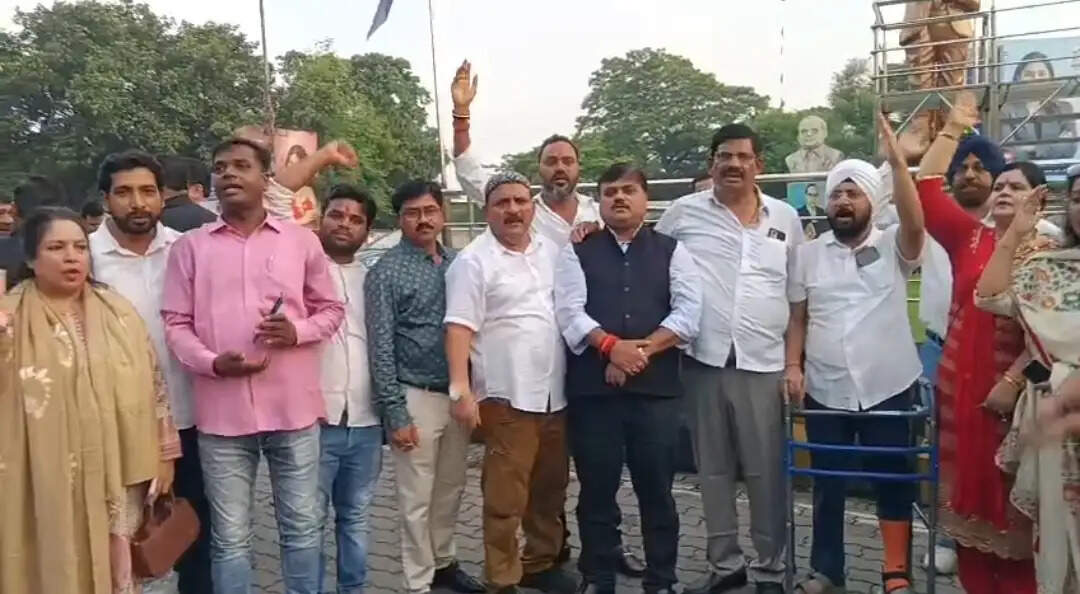 धर्मेंद्र प्रधान के इस्तीफे पर कांग्रेस का विजय जुलूस, छात्रों के आंदोलन को बताया बड़ी जीत