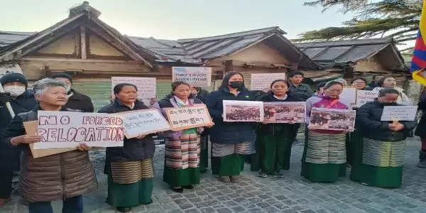 तिब्बती समुदाय ने चीन के खिलाफ किया प्रदर्शन, दिरिचु नदी पर बांध बनाने का किया विरोध