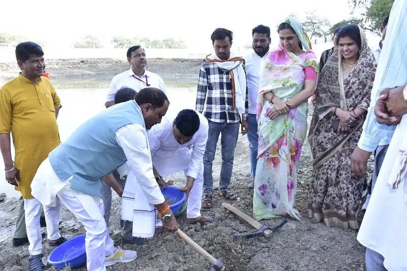 जल गंगा संवर्धन अभियान की गतिविधियाँ बढ़ायें : मुख्यमंत्री डॉ. यादव