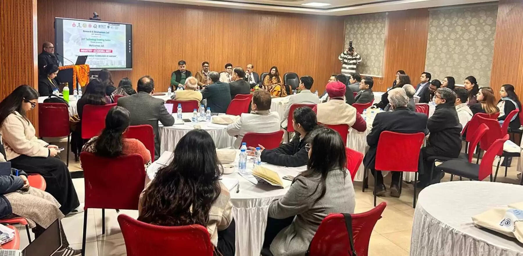 गुरुग्राम: तकनीकी विकास में महत्वपूर्ण भूमिका निभाते हैं शैक्षणिक संस्थान: डा. हेमंत वर्मा