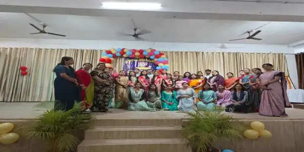 आत्मविश्वास, संस्कार व नेतृत्व ही शिक्षा की सार्थकता : आशुतोष मिश्र