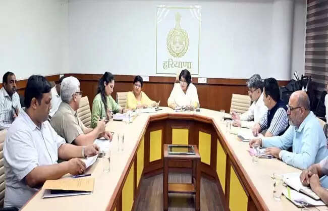 हरियाणा&nbsp;पुलिस&nbsp;काे&nbsp;मिलेगी&nbsp;आधुनिक&nbsp;पिस्ताैल&nbsp;व&nbsp;मशीनगन