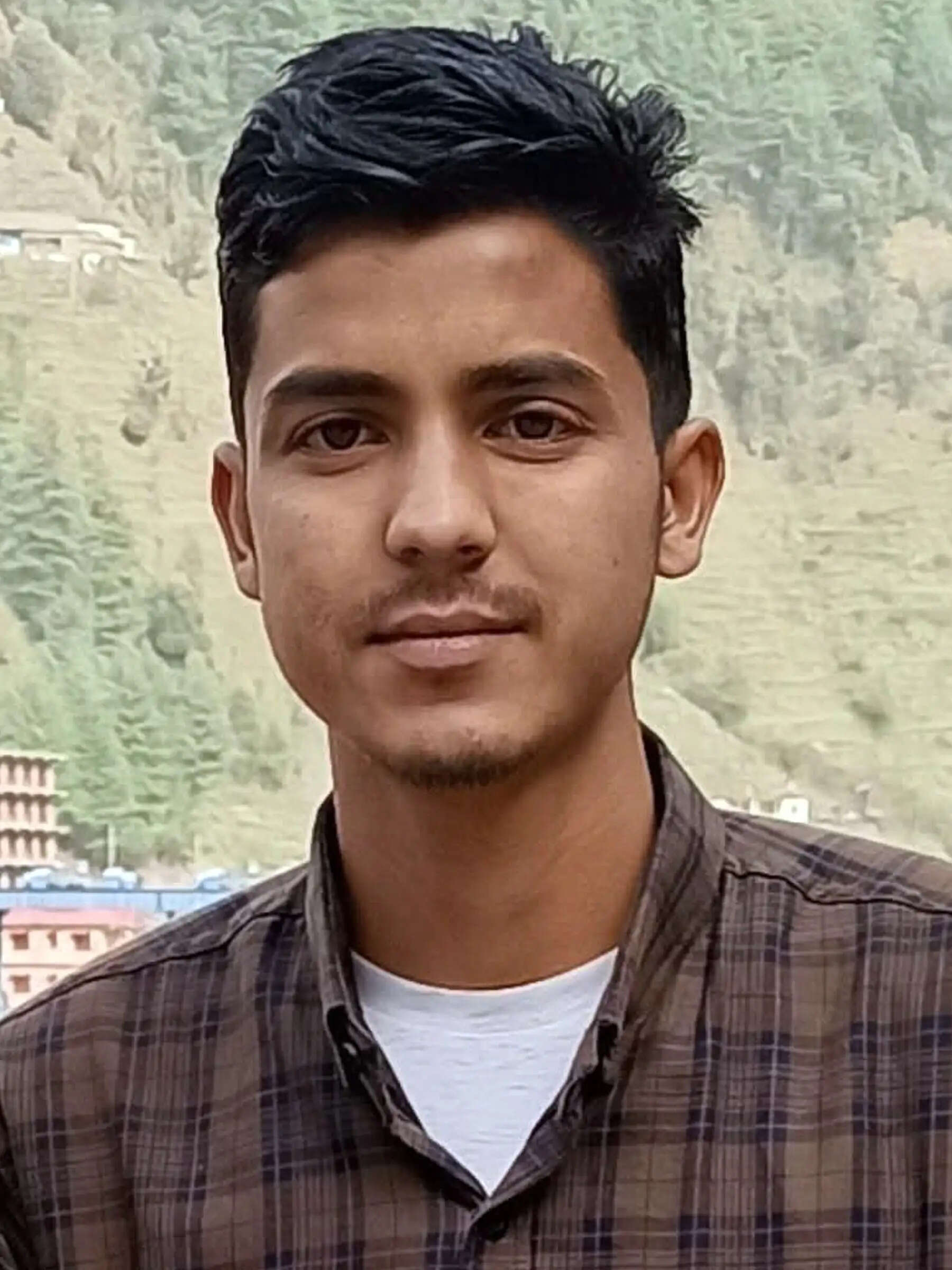 चौहारघाटी के लापता रणजीत की तलाश में सर्च ऑपरेशन, 60 पुलिस जवानों ने खंगाले जंगल नहीं मिला सुराग