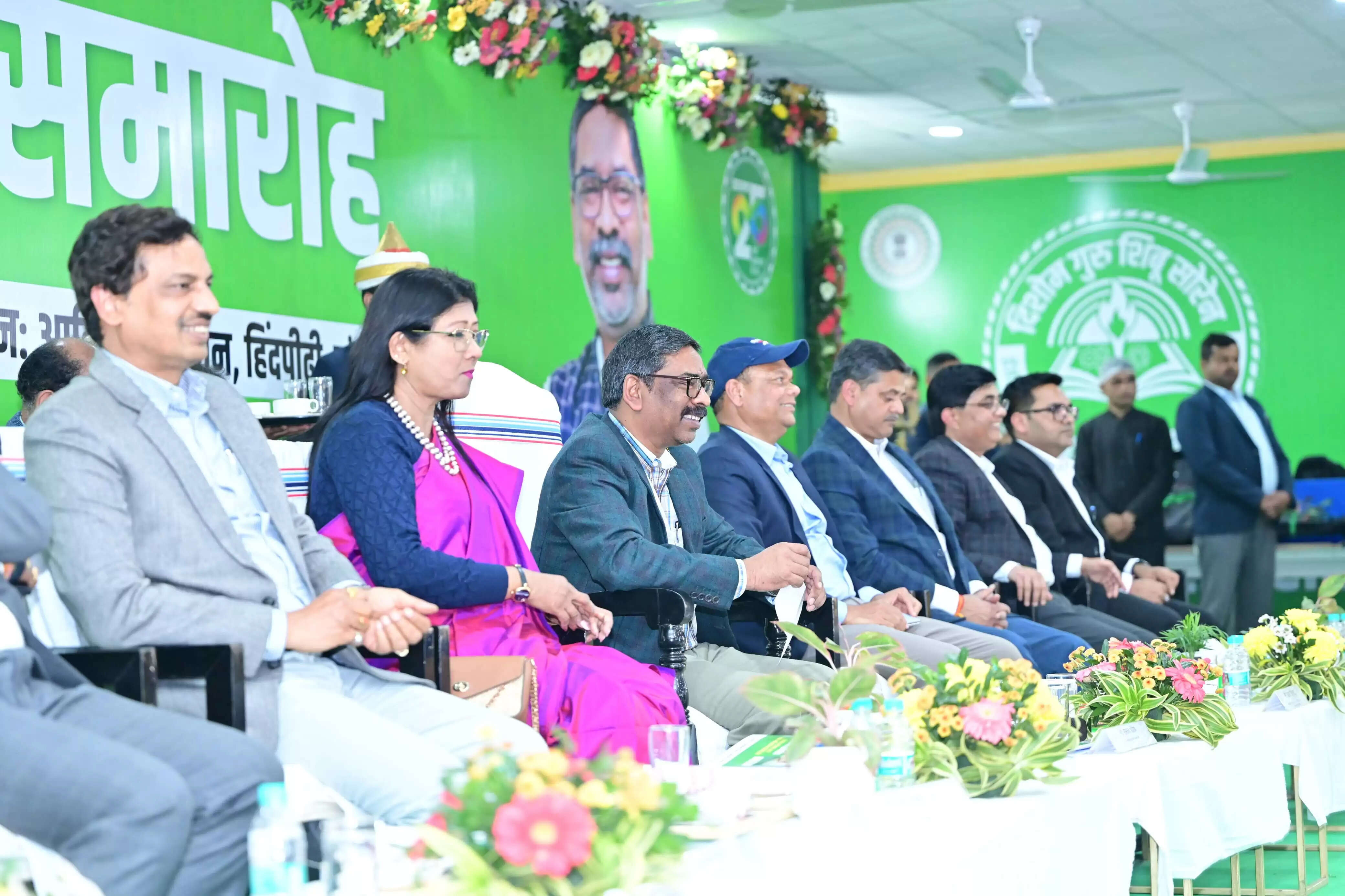 मुख्यमंत्री ने दिशोम गुरु शिबू सोरेन इंजीनियरिंग और मेडिकल कोचिंग संस्थान का किया उद्घाटन