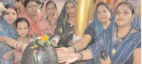 सतनाः सावन के दूसरे सोमवार को शिवालयों में उमड़ा आस्था का सैलाव