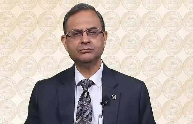 आरबीआई ने चालू वित्त वर्ष के लिए खुदरा महंगाई दर अनुमान बढ़ाकर 5.1 फीसदी किया