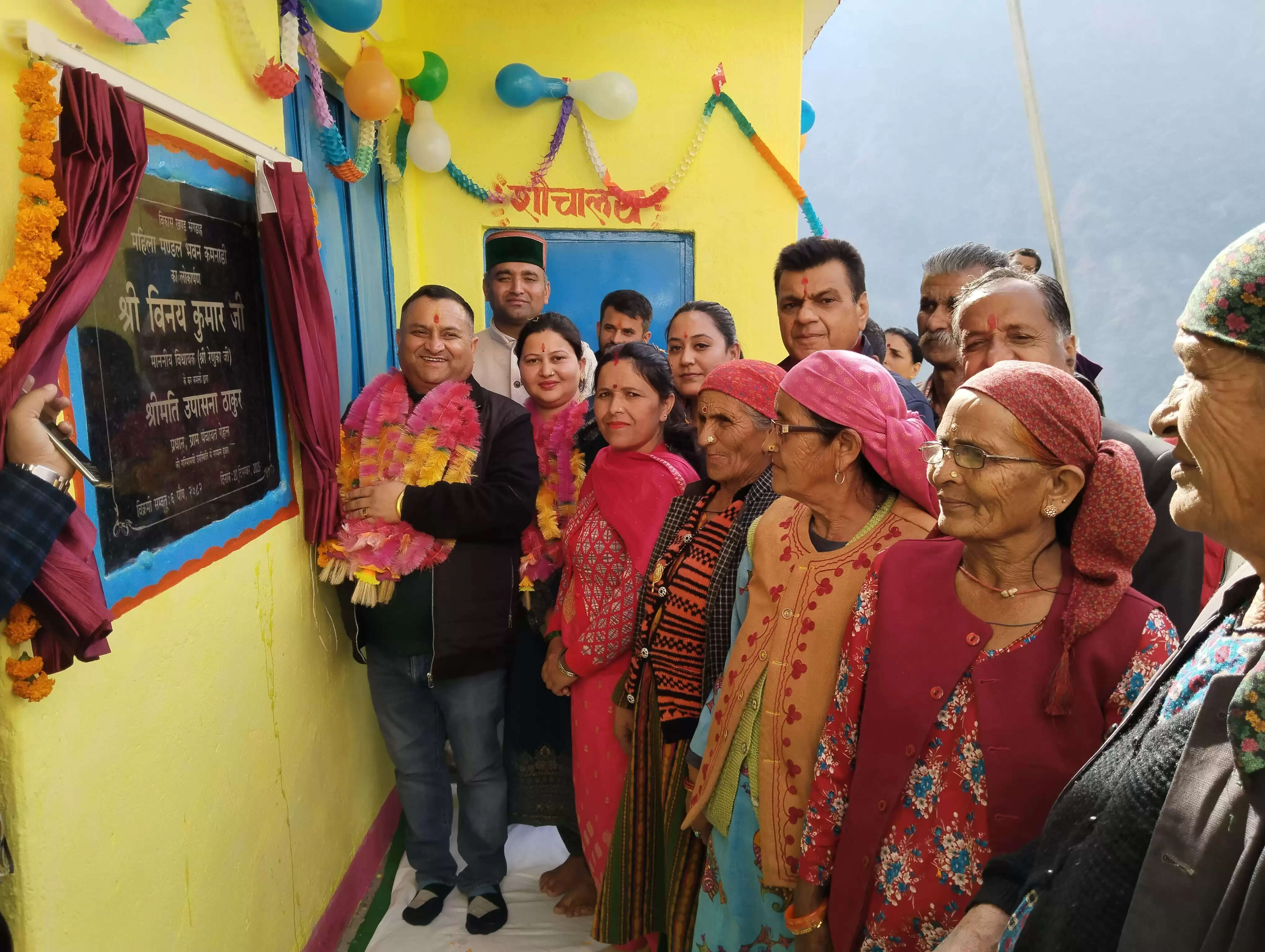 कांग्रेस प्रदेश अध्यक्ष विनय कुमार पहुंचे रेणुका , 18 लाख की विभिन्न परियोजनाओं का किया लोकार्पण