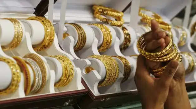 अमेरिका व चीन की तनातनी से शिखर पर पहुंचा सोना, चांदी की भी बढ़ी चमक