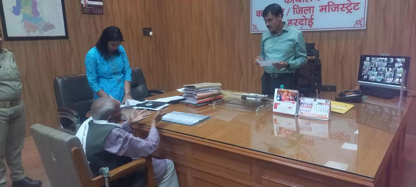 जब जिलाधिकारी बोले दद्दा अब आपको दुबारा नहीं आना पड़ेगा