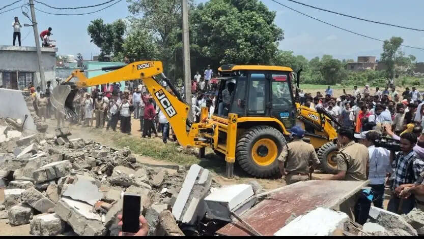 सहसपुर में समुदाय विशेष के हमले में एक युवक की मौत के बाद क्षेत्र में तनाव, मुख्यमंत्री बोले-मिलेगा कठोर दंड