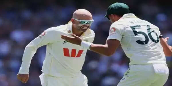 नाथन लियोन ने रचा इतिहास, टेस्ट क्रिकेट में छठे सबसे ज्यादा विकेट लेने वाले गेंदबाज बने